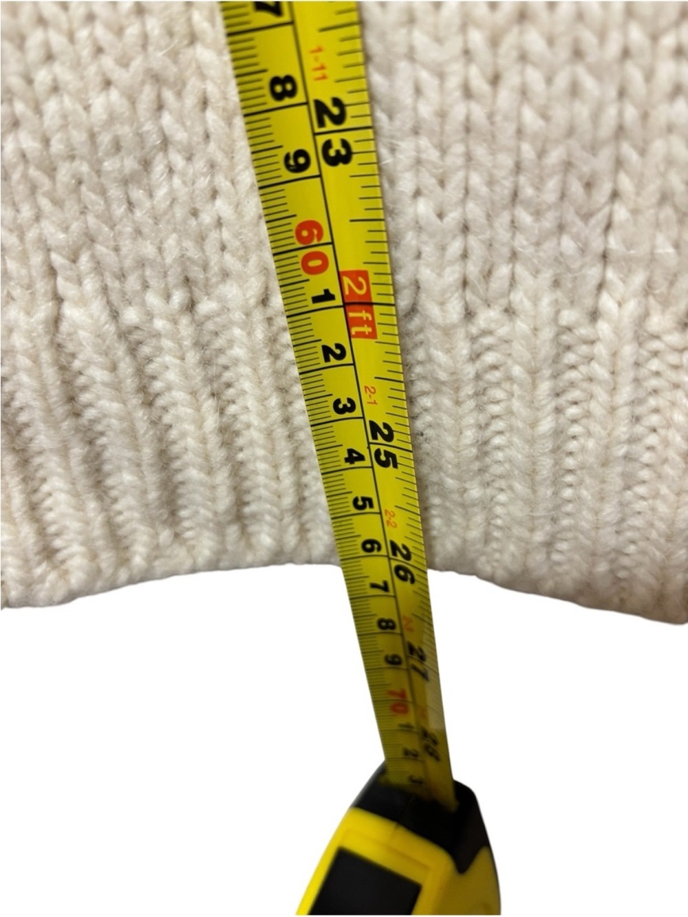GAP Alpaca Wool Blend
Snowflake Turtleneck Sweater
Cream Winter Knit - Picture 4 of 8